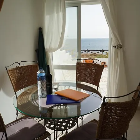 Carvoeiro Sol Seafront Apartment